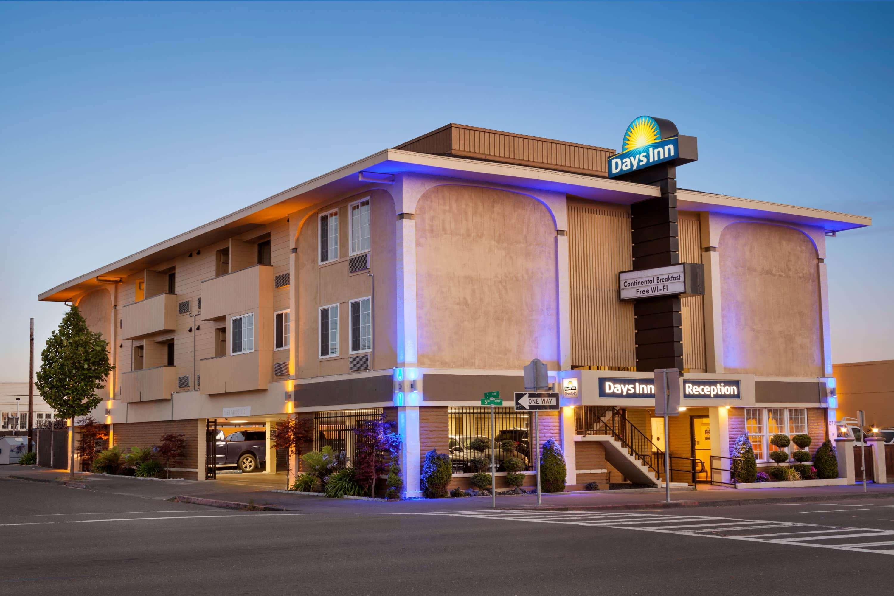 Days Inn By Wyndham Eureka Ca Exterior foto